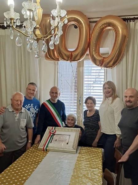 I 100 ANNI DI ROSINA