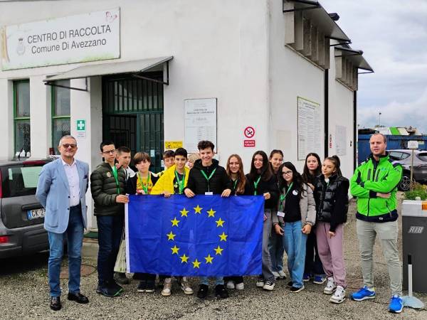 Giovani dalla Bulgaria in visita negli impianti Tekneko grazie al progetto Erasmus Plus