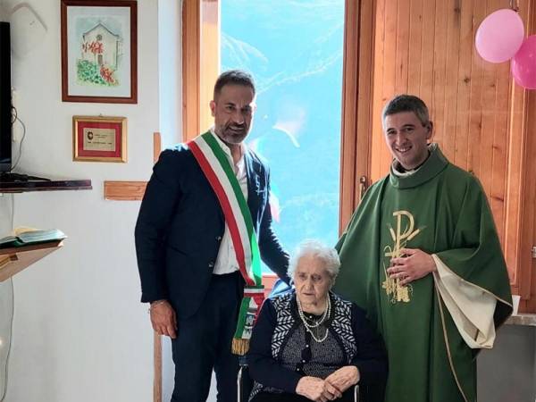 Frattura in festa per i cento anni di Graziosa