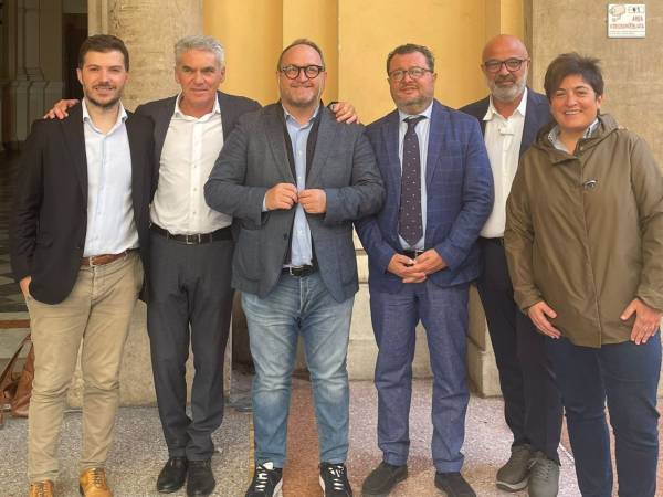 Tagli legge di bilancio, i sindaci abruzzesi incontrano il Prefetto di Chieti: “Servono alternative”  