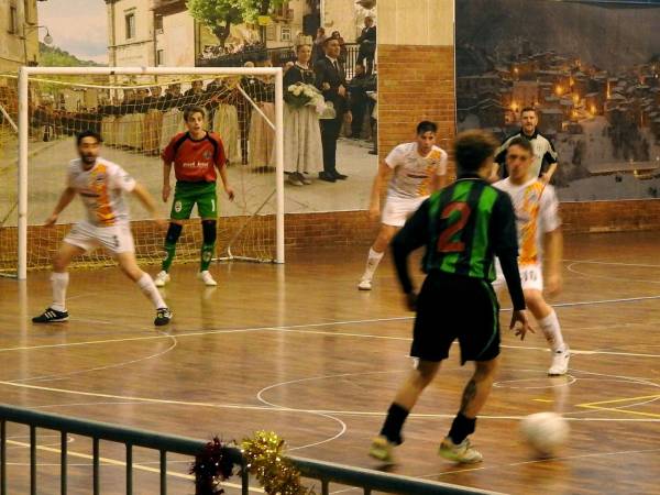 LO SCANNO C5 STRAVINCE IN CASA 5-2 contro un agguerrito Montesilvano C5