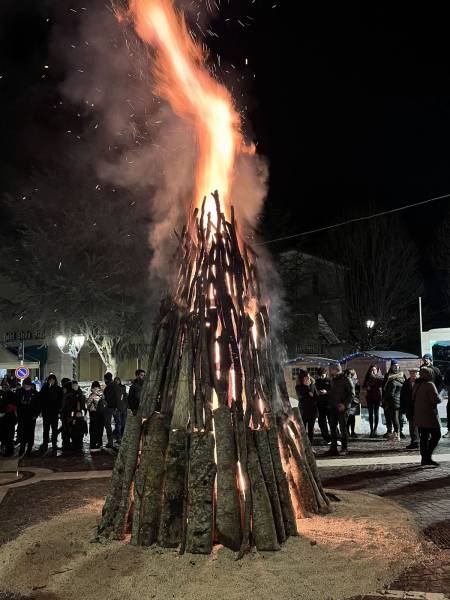“E venne a Villalago il giorno della “Fanoglia Cittadina” Per la festa in onore di San Domenico Abate