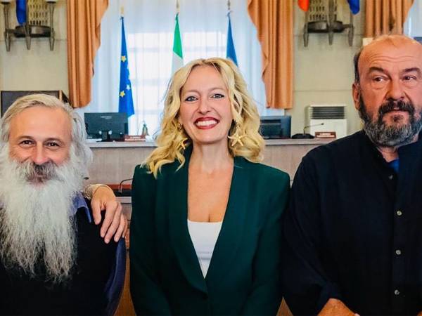 Sala consiliare di Pescara gremita per l'incontro sul Cantico delle Creature