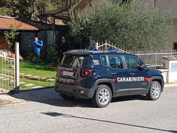 Anversa degli Abruzzi: una donna di 85 anni trovata esanime sul gradino esterno della sua abitazione