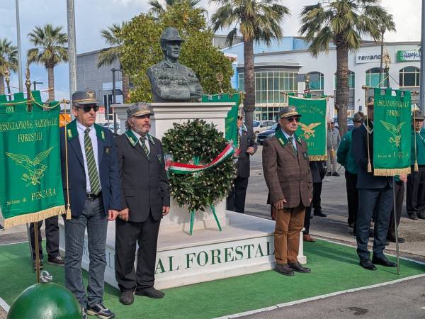Cerimonia al Monumento dei Forestali per onorare i Caduti in servizio