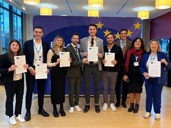 GIOVANI&FUTURO PRESENTA ALLA COMMISSIONE EUROPEA UNA PROPOSTA PER GARANTIRE STANDARD MINIMI PER LA DIAGNOSI E LA CURA DELLE MALATTIE INVISIBILI