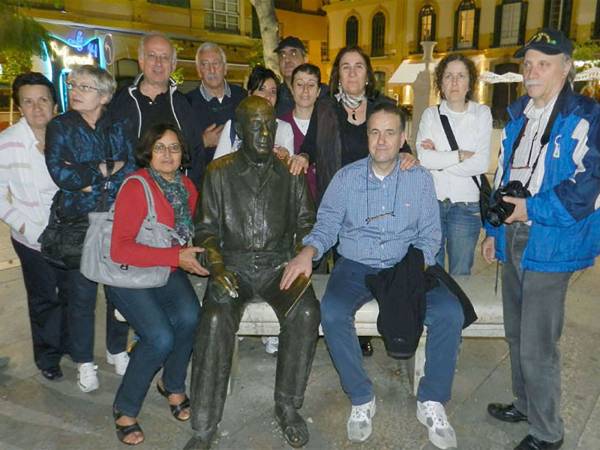 La statua del "Pastore Errante" di Scanno ha interrotto il programma della peregrinazione