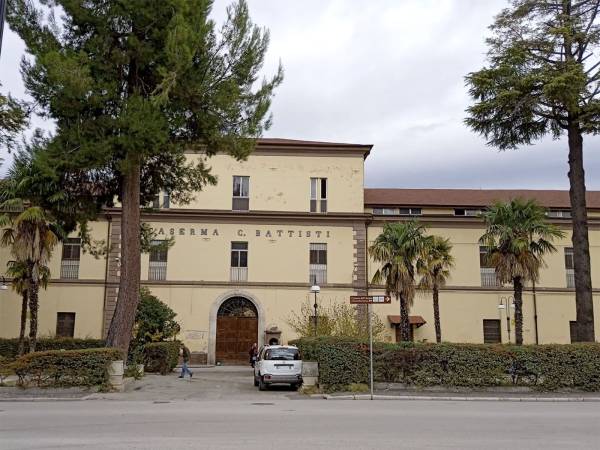 Sulla Caserma Cesare Battisti: "Sulmona ha bisogno di competenza, programmazione e responsabilità, non di propaganda"