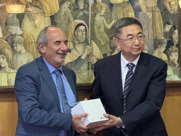 La delegazione cinese della NAEA in visita alla “d’Annunzio” 