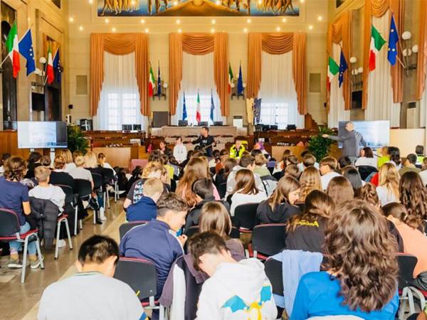 Incontro nel Comune di Pescara con le scuole nella Giornata mondiale del Sorriso