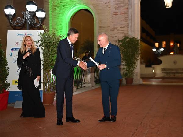 A POSTE ITALIANE IL PREMIO INTERNAZIONALE “LIBERI DI CRESCERE”