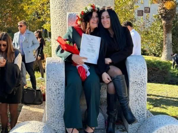 Festa in casa Di Cesare per la laurea di Francesca