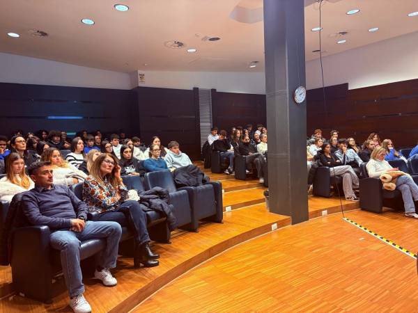 Giornata contro la violenza sulle donne, i dati del Centro Ananke illustrati agli studenti