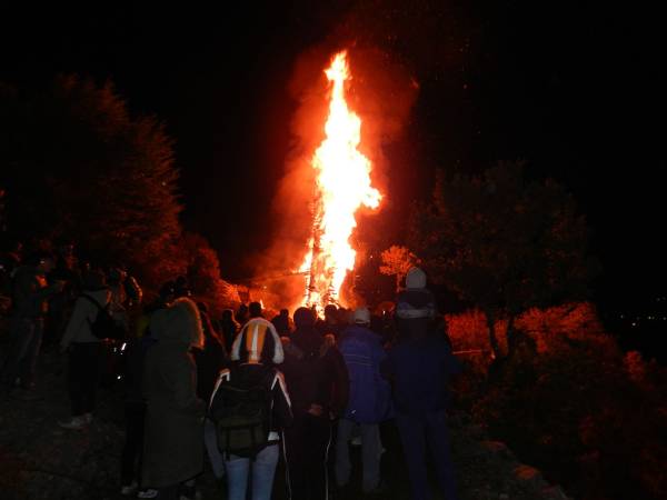 Le Glorie di San Martino a Scanno: la tradizione del fuoco sacro