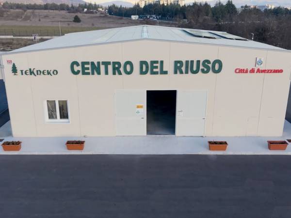 Il Centro del riuso spalanca le porte per Natale: portate i giocattoli per chi ne ha bisogno