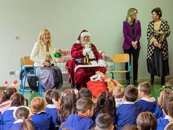 I bambini della scuola Bosco parlano di solidarietà con Babbo Natale