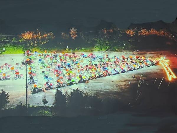 AGRIALBERO DI NATALE 2025 – A TORTORETO L’ALBERO DEI TRATTORI