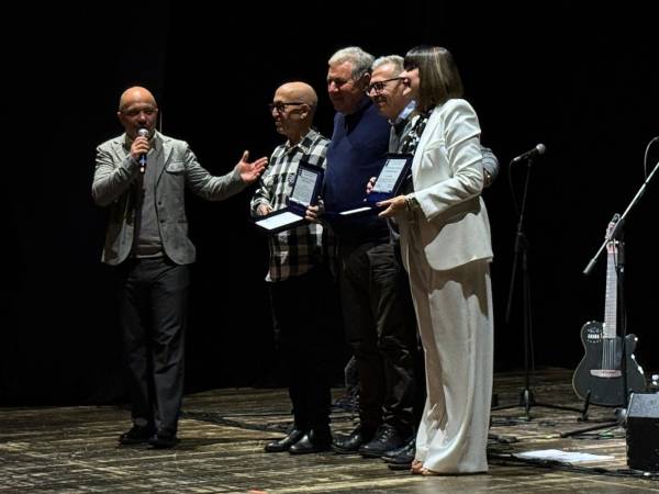 IL XXI PREMIO AUGUSTO ALLA CANTAUTRICE VERONICA SURRENTINO