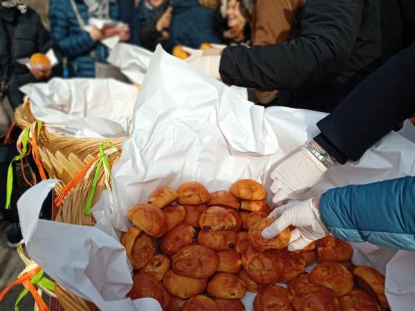 Festa di San Giovanni Bosco a Scanno all’insegna della gioia e del divertimento Distribuzione dei maritozzi benedetti dal Vescovo