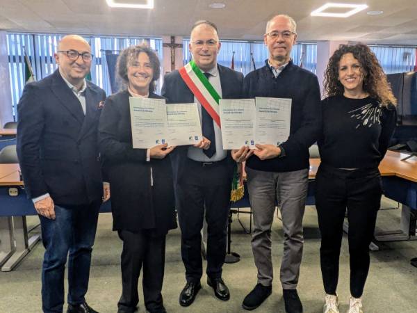 Montesilvano: le scuole Troiano Delfico e Direzione Didattica celebrano la Bandiera Verde Eco-Schools 2023-24 