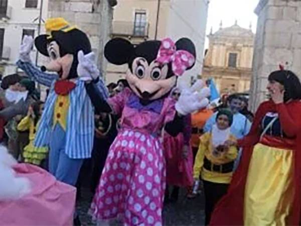 Carnevale a Sulmona: dalla “Mascherina d’Argento” alla festa in piazza