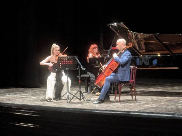 SUCCESSO A SULMONA DEL TRIO MILAS-TERSHANA-DE ANGELIS
