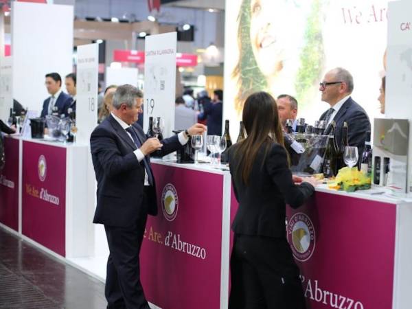 Abruzzo: saranno 21 le cantine regionali in mostra in Germania