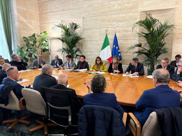 TURISMO: SANTANCHÈ INCONTRA ASSESSORI E "ASSOCIAZIONI APPENNINI"