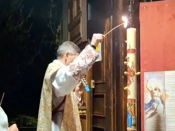 Celebrata a Scanno la Veglia Pasquale nella Notte Santa