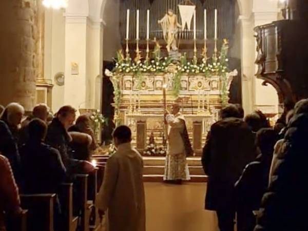 Celebrata a Scanno la Veglia Pasquale nella Notte Santa