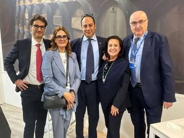 Vinitaly: protagoniste le cantine cooperative abruzzesi