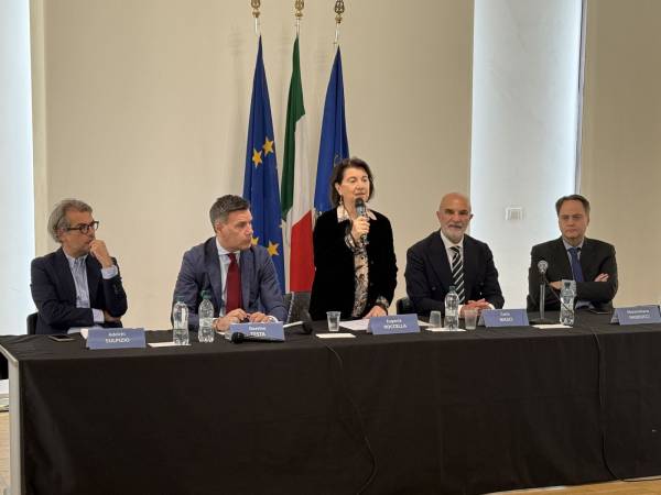 Il Ministro Eugenio Roccella all’Aurum di Pescara per parlare di nuova alleanza educativa