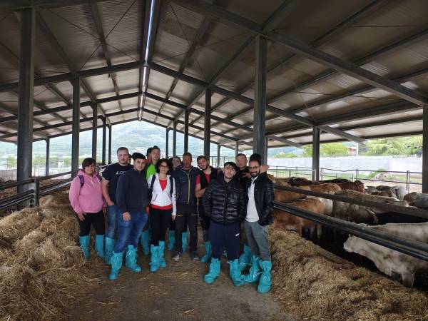 Gli studenti dell’Istituto Agrario in visita alla FattoriaDiCarlo sarl: un’esperienza nel cuore dell’economia circolare