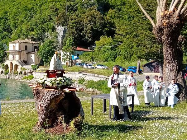 La Madonna del Lago è tornata nel suo Santuario