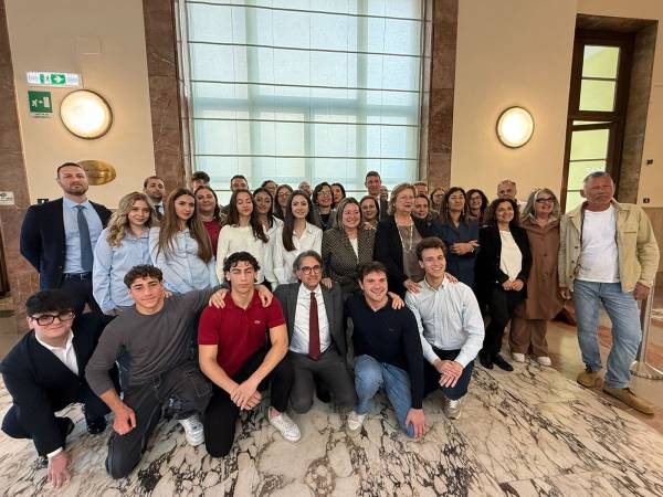 Gli studenti di Pescara pronti alla finalissima  del torneo nazionale "Del Dire e Contraddire" 