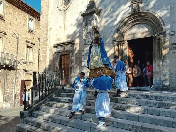 La chiesa della Madonna delle Grazie a Scanno ha riaperto le sue porte
