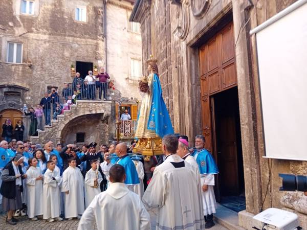 La chiesa della Madonna delle Grazie a Scanno ha riaperto le sue porte