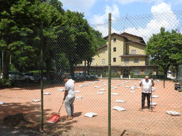 Iniziati ieri i lavori di ripristino dello storico campo da tennis al Lago di Scanno