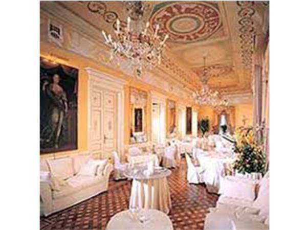 Omelette in un ristorante di Saint Martin de Tours