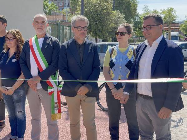 Nella “Giornata mondiale della bicicletta” il Comune di Pescara ha inaugurato  gli ultimi 12 chilometri di piste ciclabili