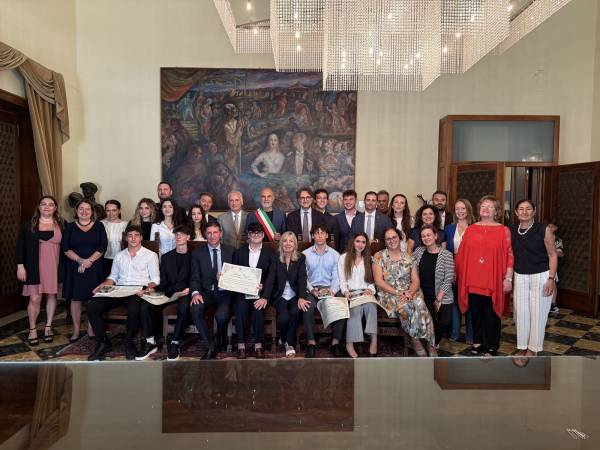 Il Comune di Pescara premia studenti, avvocati e scuole vincitori del torneo “Dire e contraddire”