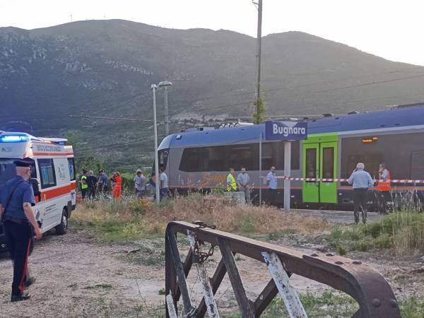 Tragedia a Bugnara: diciassettenne muore investito da un treno