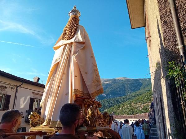 Fede, tradizione e partecipazione nella festa della Madonna del Carmine a Scanno