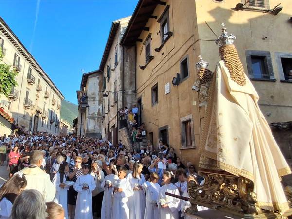 Fede, tradizione e partecipazione nella festa della Madonna del Carmine a Scanno