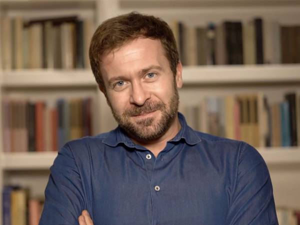 Errico Buonanno presenta a Francavilla al Mare "I bambini sono matti": un viaggio tra ironia e profondità