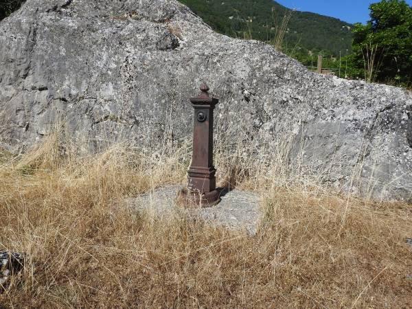 AIUTIAMO IL SINDACO DI VILLALAGO SEGNALANDO SITUAZIONI DI IMPATTO AMBIENTALE: AIA E FONTANILE DEL LAGO PIO ED ALTRO IN UNA RISERVA CHE NON CONSERVA NULLA