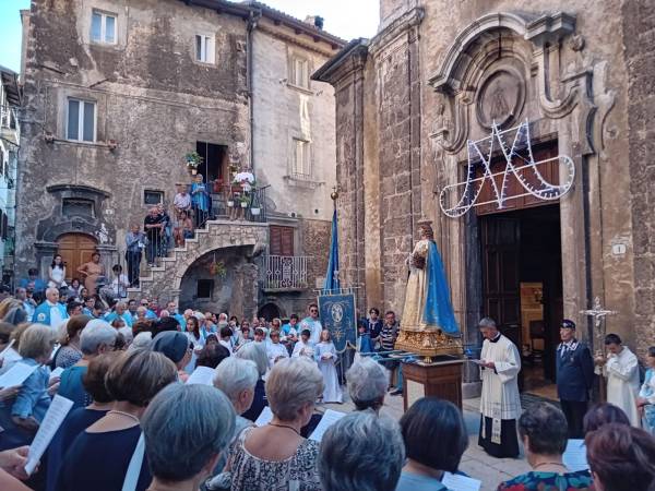 La festa della Madonna delle Grazie a Scanno tra arte fede e tradizione