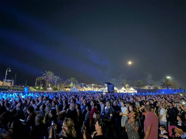 Porto turistico di Pescara pieno per i Planet Funk