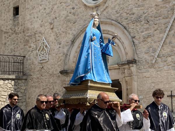 IERI A VILLALAGO FESTA DELLA MADONNA DI LORETO E ACCOGLIENZA DEI PELLEGRINI DI FORNELLI OGGI FESTA DI SAN DOMENICO ABATE