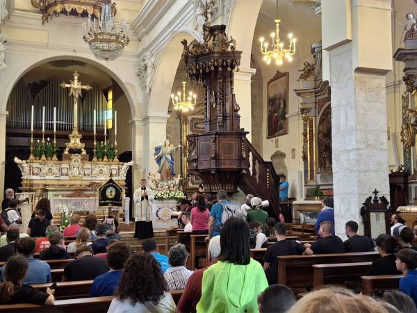 IERI A VILLALAGO FESTA DELLA MADONNA DI LORETO E ACCOGLIENZA DEI PELLEGRINI DI FORNELLI OGGI FESTA DI SAN DOMENICO ABATE